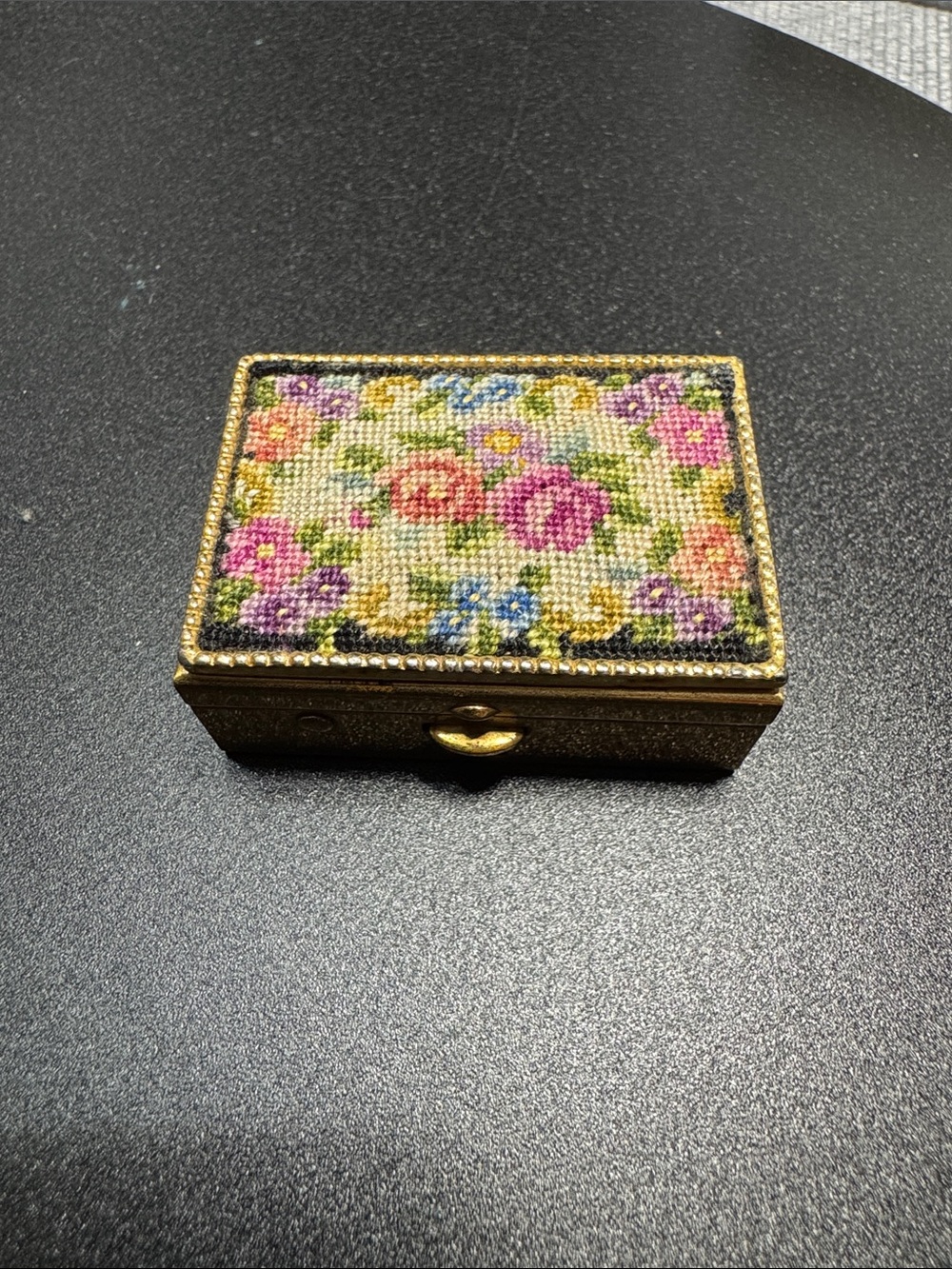 VTG Source Unknown Gold Floral Needlepoint Trinket Box for Contacts